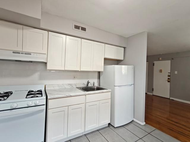 1 BR, 1 BA Apartment 7108 Oxford Ave, Philadelphia, PA 19111