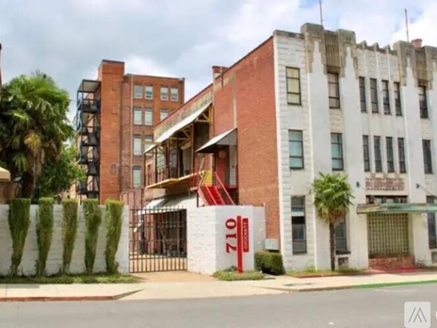 1 BR, 1 BA Apartment 710 Crockett Street, Unit #706, Shreveport, LA 71101