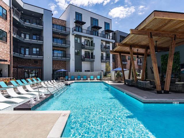 1 BR, 1 BA Apartment 7114 Charlotte Pike Unit 245, Nashville, TN 37209