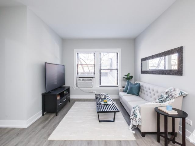 1 BR, 1 BA Apartment 711 West Brompton, Chicago, IL 60657