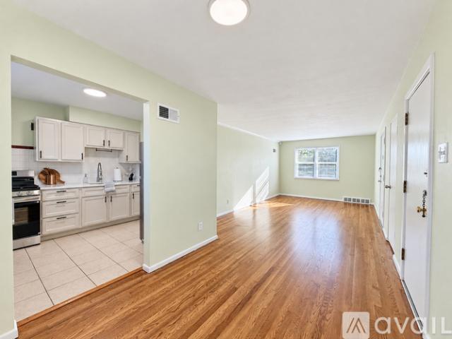 1 BR, 1 BA Apartment 7176 Jamieson Ave, Unit 2E, St. Louis, MO 63109