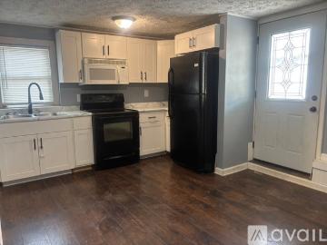 Scott County, Indiana, Indiana, USA - Equipped kitchen