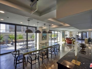 1 BR, 1 BA Apartment 727 West 7th Street, Los Angeles, CA 90017