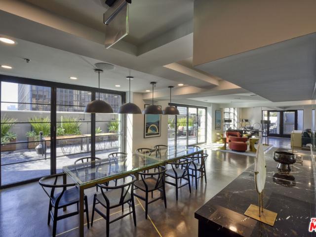 1 BR, 1 BA Apartment 727 West 7th Street, Los Angeles, CA 90017