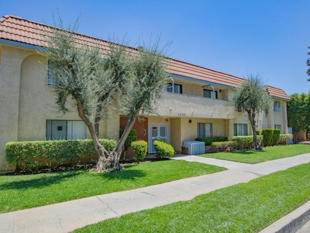 1 BR, 1 BA Apartment 7240 Jordan Ave Unit 208, Canoga Park, CA 91303