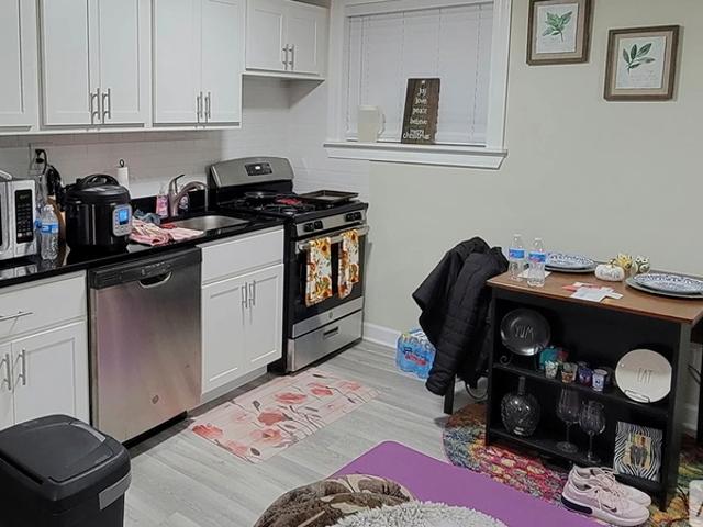 1 BR, 1 BA Apartment 724 W Roscoe St, Unit 732 #NGA Garden 1 Bed, Chicago, IL 60657