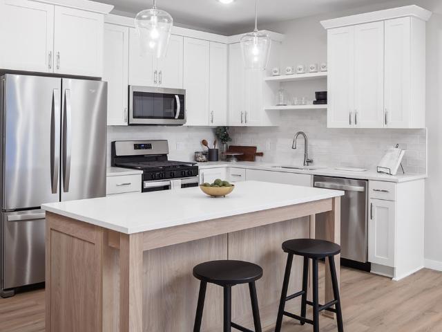1 BR, 1 BA Apartment 725 S Plaza Way Unit 1 bed, 1 bath, $1825, Saint Paul, MN 55120