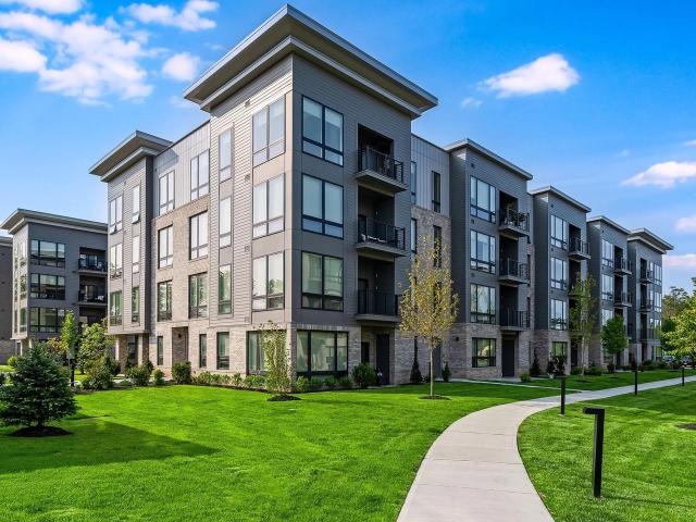 1 BR, 1 BA Apartment 72 Eagle Rock Avenue Unit 3101, East Hanover, NJ 07936