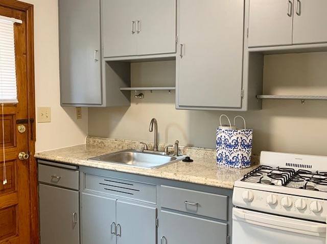 1 BR, 1 BA Apartment 730 East Henry Clay Street Unit 722 05, Milwaukee, WI 53217