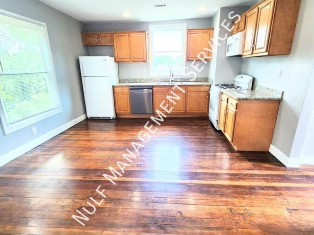 1 BR, 1 BA Apartment 736 Clarissa Street, Pittsburgh, PA 15219