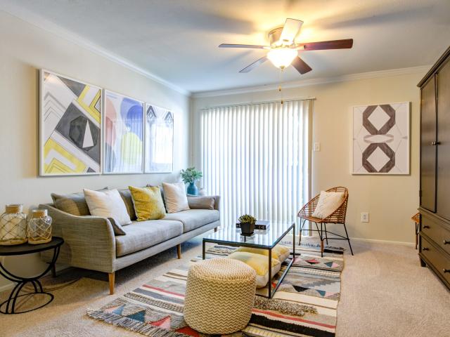 1 BR, 1 BA Apartment 8610 Southwestern Blvd. Unit 1118, Dallas, TX 75206
