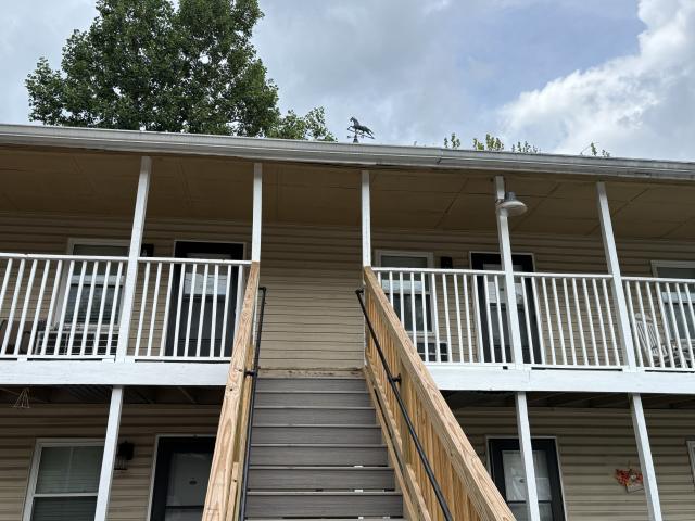 1 BR, 1 BA Apartment 867 North Gallaher View Road Northwestunit 201, Knoxville, TN 37923