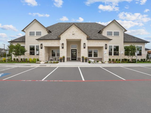 1 BR, 1 BA Apartment 865 Limmer Loop Unit 355, Hutto, TX 78634