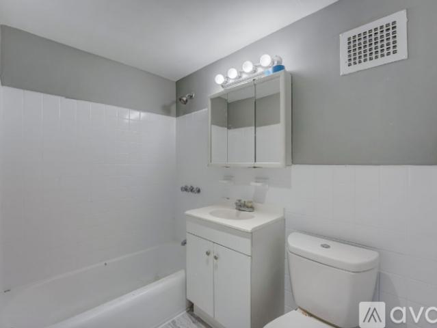1 BR, 1 BA Apartment 865 Lower Ferry Rd, Unit 206, Ewing Township, NJ 08628