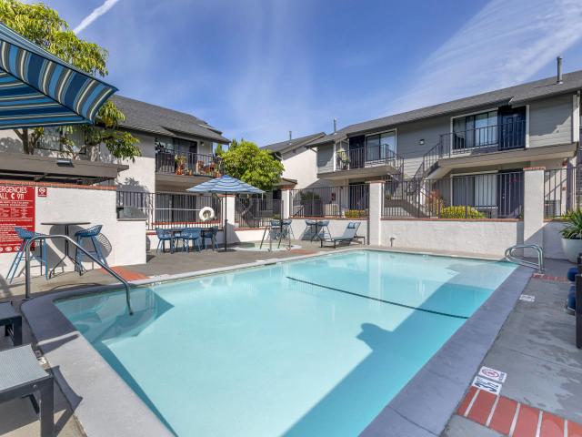 1 BR, 1 BA Apartment 8735 Independence Avenue Unit 030, Canoga Park, CA 91304