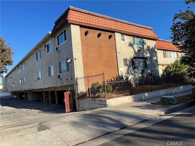 1 BR, 1 BA Apartment 8800 Cedros Avenue, Panorama City, CA 91402