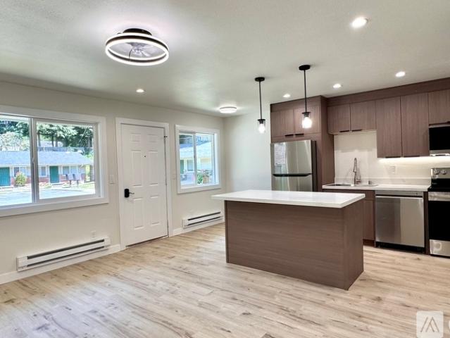 1 BR, 1 BA Apartment 8814 236th St SW, Unit 17, Edmonds, WA 98026