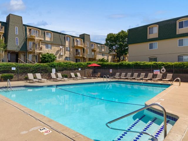 1 BR, 1 BA Apartment 8825 Hickman Road Unit 210, Urbandale, IA 50322