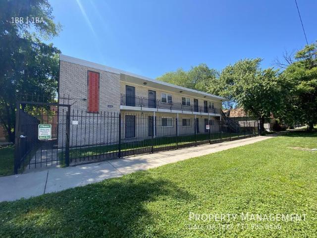 1 BR, 1 BA Apartment 8850 South Saginaw Avenue 8, Chicago, IL 60617