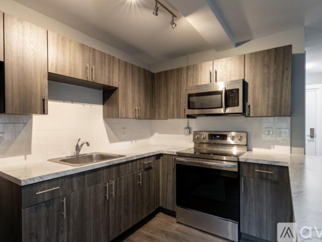 1 BR, 1 BA Apartment 885 Covington Drive, Unit 412, Highland Park, MI 48203