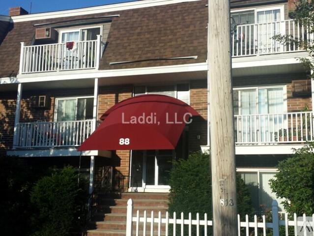 1 BR, 1 BA Apartment 88 Beacon St, Unit 1, Lawrence, MA 01843