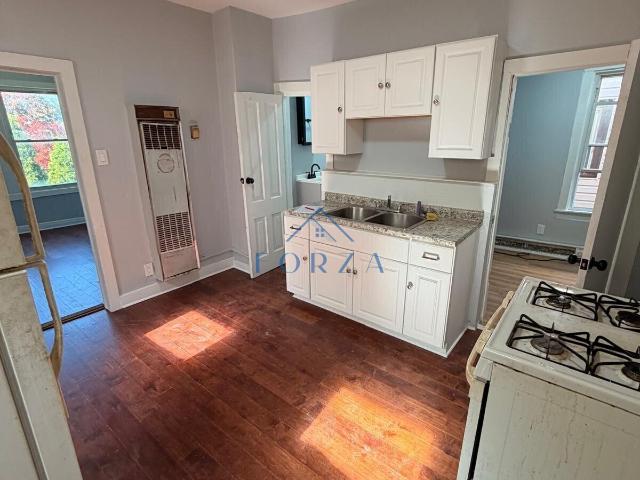 1 BR, 1 BA Apartment 8927 S Muskegon Ave, Chicago, IL 60617