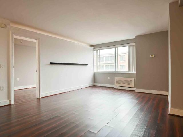 1 BR, 1 BA Apartment 800 4th St SW, Washington, DC 20024