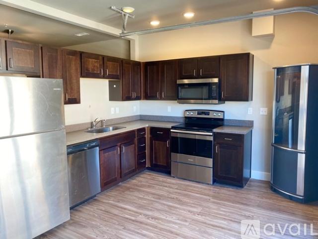 1 BR, 1 BA Apartment 800 New Hampshire St, Unit 413, Lawrence, KS 66044