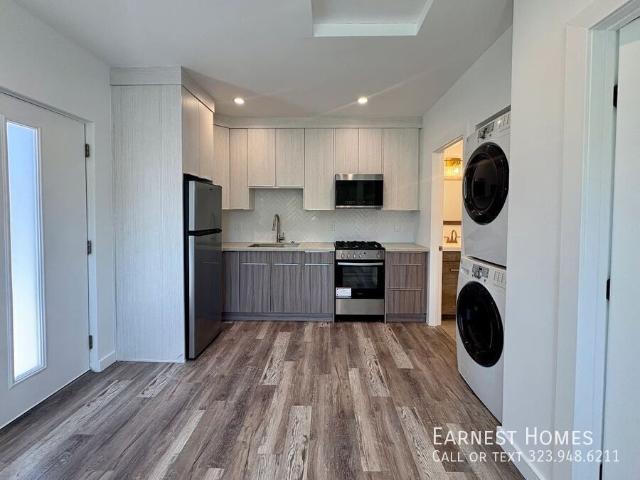 1 BR, 1 BA Apartment 8045 Darby Avenue, Reseda, CA 91335