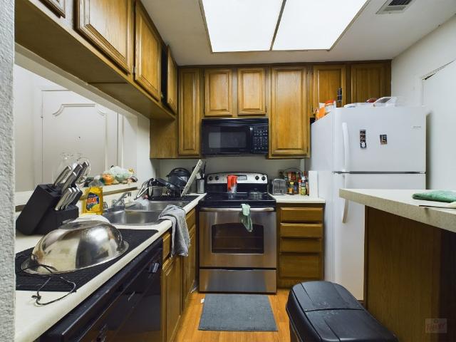 1 BR, 1 BA Apartment 806 West 24th Street, Austin, TX 78705