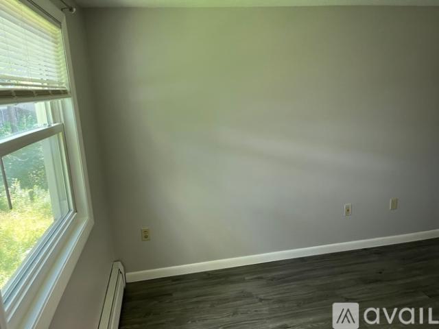 1 BR, 1 BA Apartment 808 Cocheco Court, Dover, NH 03820