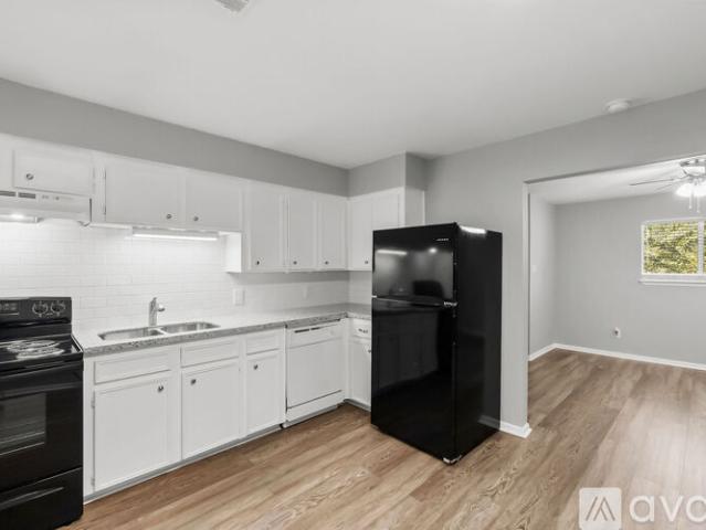 1 BR, 1 BA Apartment 808 Denison Ave, Unit 3, Cleveland, TX 77327