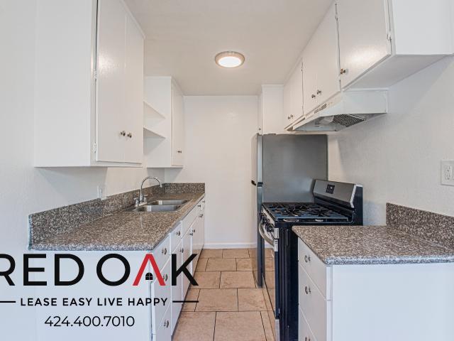 1 BR, 1 BA Apartment 8118 Western Avenue, Los Angeles, CA 90047