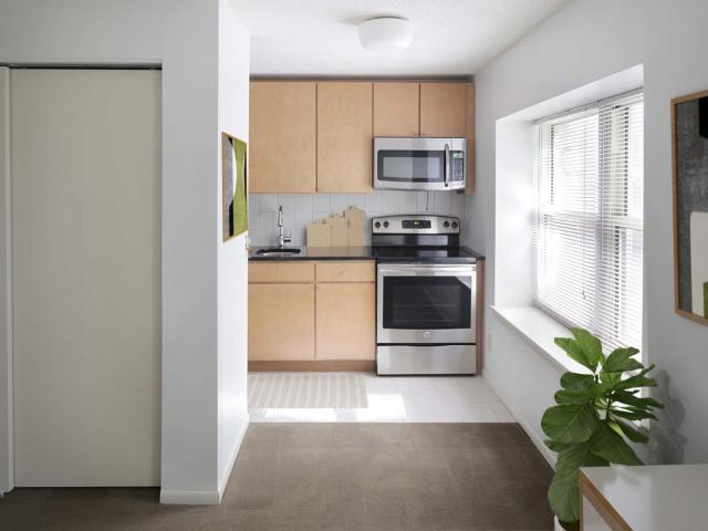 1 BR, 1 BA Apartment 811 East Armour Boulevard Unit 402, Kansas City, MO 64109