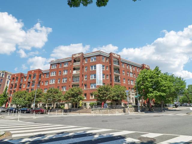 1 BR, 1 BA Apartment 811 Quincy St NW Unit 3800 501, Washington, DC 20011
