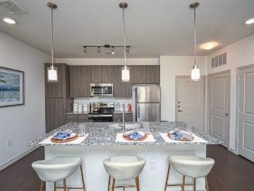 1 BR, 1 BA Apartment 8130 Shin Oak Drive Unit 1105, San Antonio, TX 78233