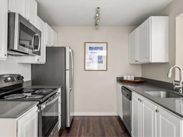 1 BR, 1 BA Apartment 8150 SW Barnes Road Unit D207, Portland, OR 97225