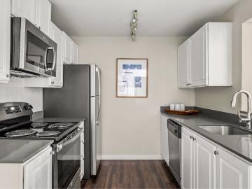 1 BR, 1 BA Apartment 8150 SW Barnes Road Unit N104, Portland, OR 97225