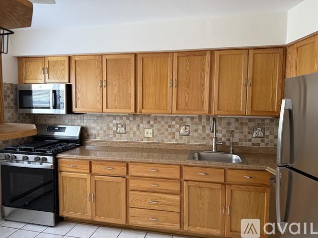 1 BR, 1 BA Apartment 8152 Elmwood Street, Unit G4, Skokie, IL 60077