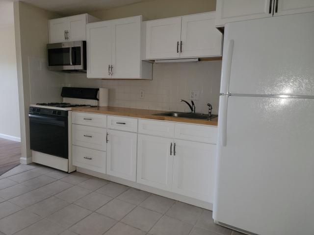 1 BR, 1 BA Apartment 81 Fisherville Road, Concord, NH 03303