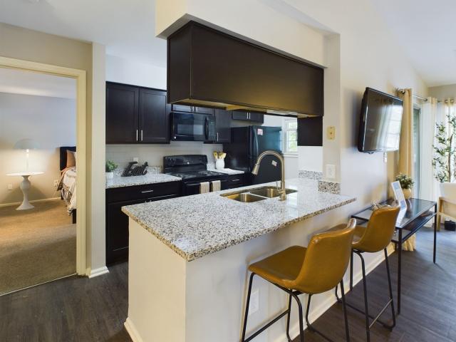 1 BR, 1 BA Apartment 8210 Lakeshore Trail E Dr Unit 3922, Indianapolis, IN 46250