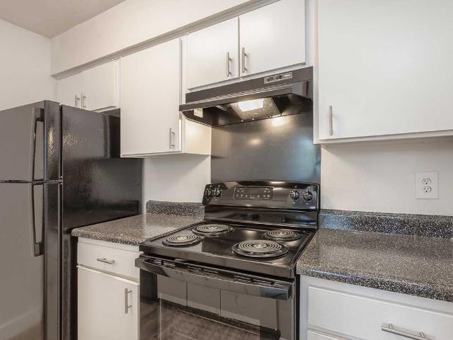 1 BR, 1 BA Apartment 8225 Calmont Ave Unit 2081R, Fort Worth, TX 76116
