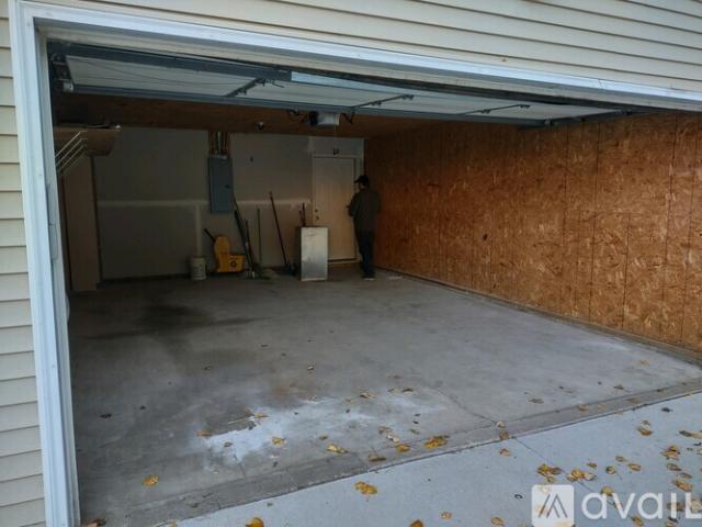 1 BR, 1 BA Apartment 822 South Fairmount Street, Unit 824 downstairs, Sioux City, IA 51106