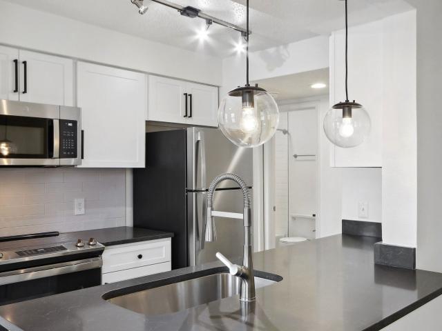 1 BR, 1 BA Apartment 8242 Runaway Bay Dr Unit 8155L, Charlotte, NC 28212