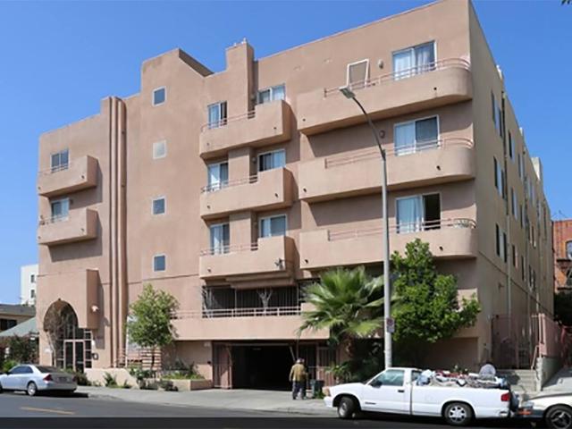 1 BR, 1 BA Apartment 825 South Harvard Boulevard Unit 105, Los Angeles, CA 90005