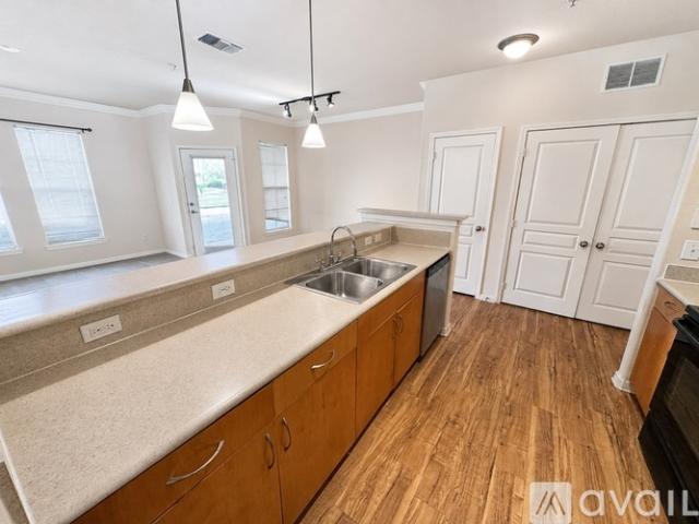 1 BR, 1 BA Apartment 8290 Gate Pkwy W, Unit 705, Jacksonville, FL 32216