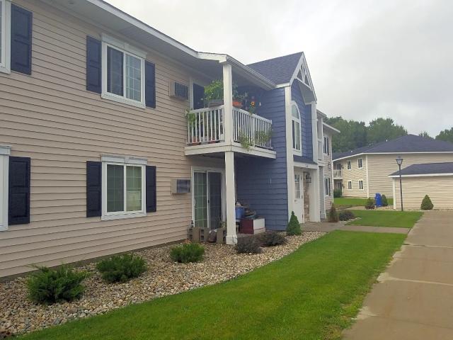 1 BR, 1 BA Apartment 830 Country Way, Big Rapids, MI 49307