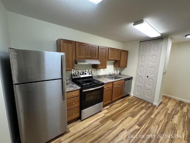 1 BR, 1 BA Apartment 8g Longrale Park, Bangor, ME 04401