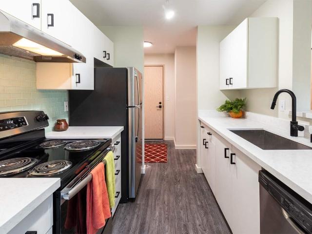 1 BR, 1 BA Apartment 9425 35th Avenue Northeast Unit 108, Seattle, WA 98115