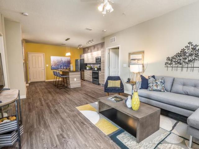1 BR, 1 BA Apartment 949 Cleveland Street Unit 415, Clearwater, FL 33756